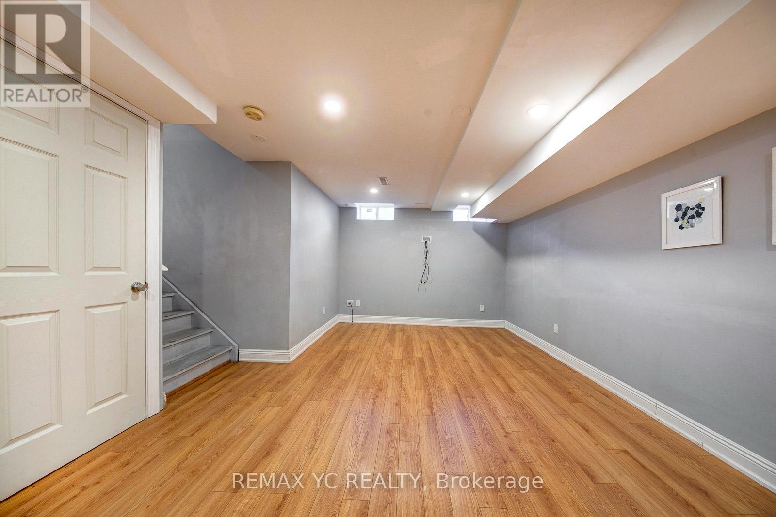 110 Dolce Crescent, Vaughan, ON - Indoor Photo Showing Other Room