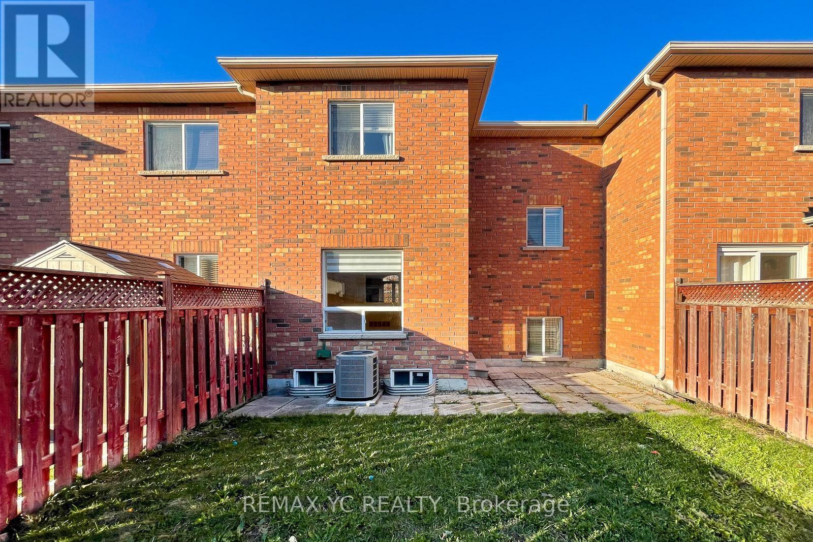 110 Dolce Crescent, Vaughan, ON - Outdoor With Exterior