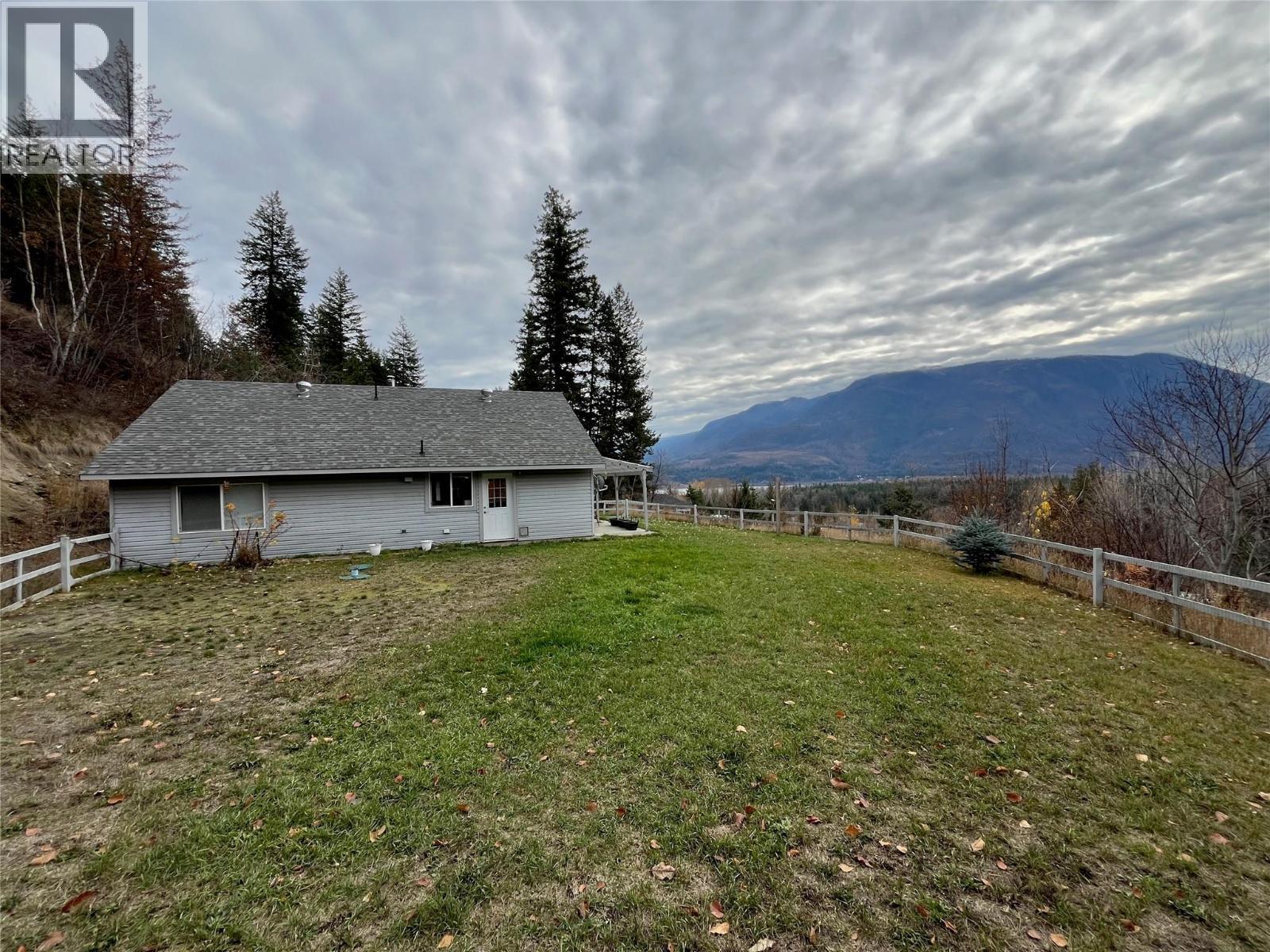 2481 Squilax Anglemont Road Unit# 25, Lee Creek, BC - Outdoor