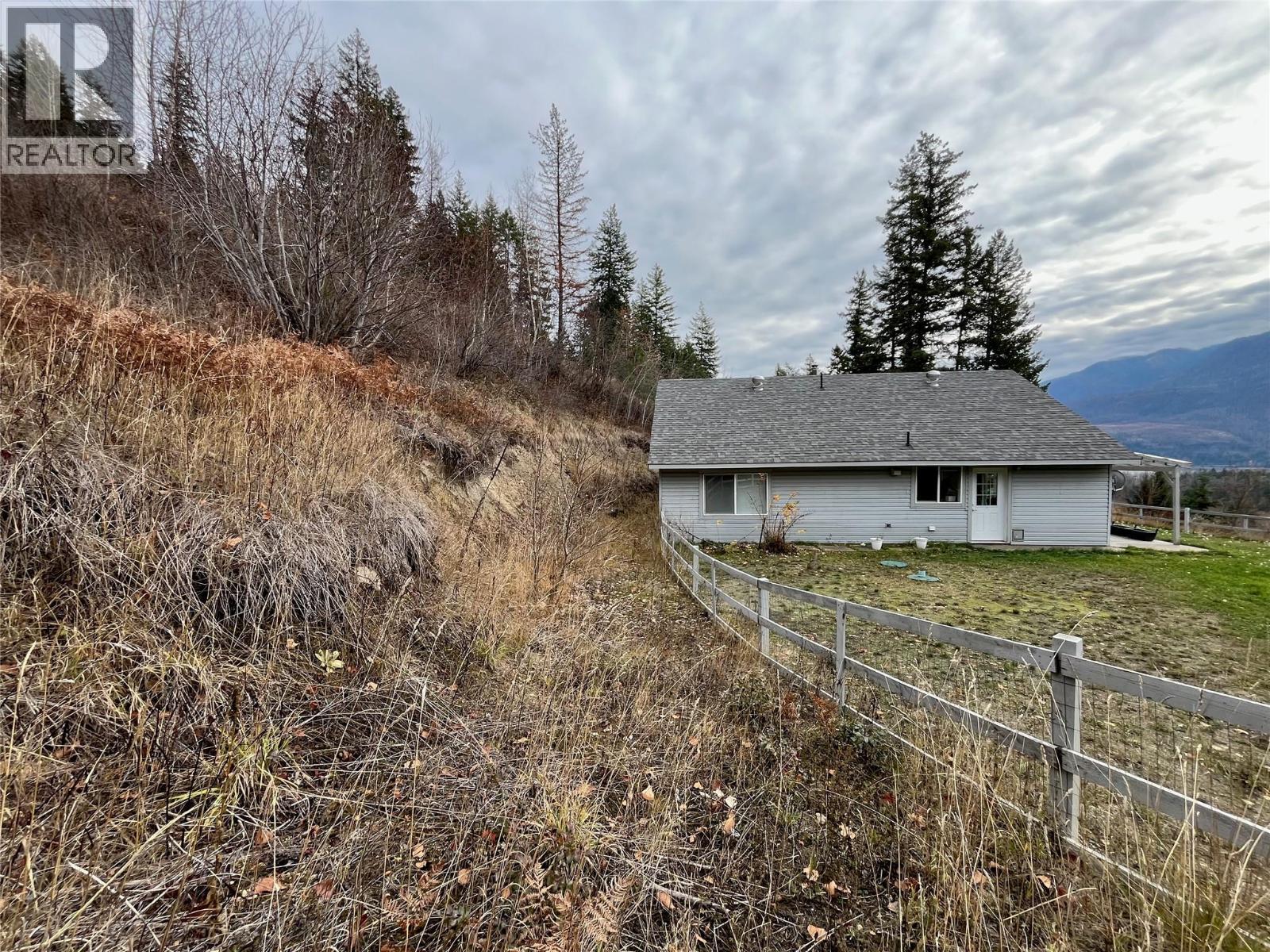 2481 Squilax Anglemont Road Unit# 25, Lee Creek, BC - Outdoor