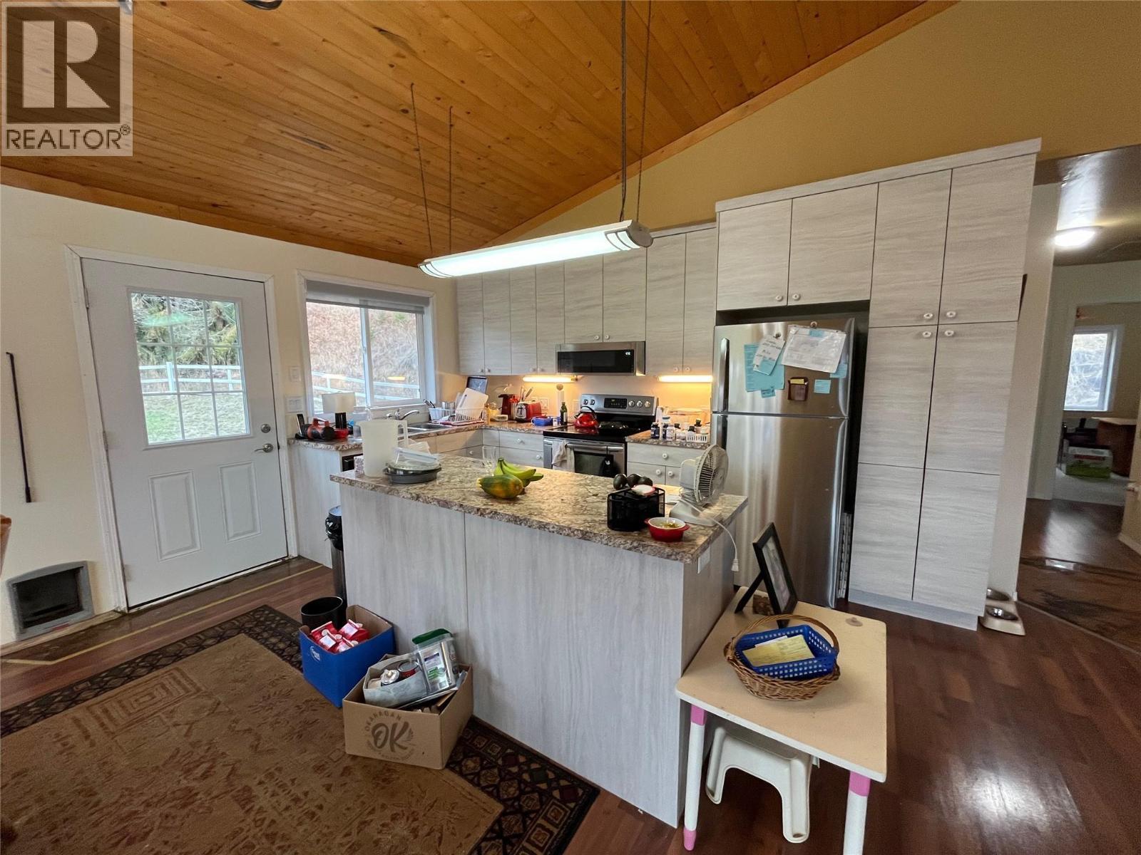 2481 Squilax Anglemont Road Unit# 25, Lee Creek, BC - Indoor