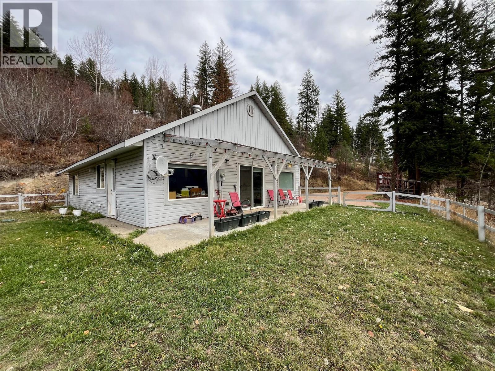 2481 Squilax Anglemont Road Unit# 25, Lee Creek, BC - Outdoor