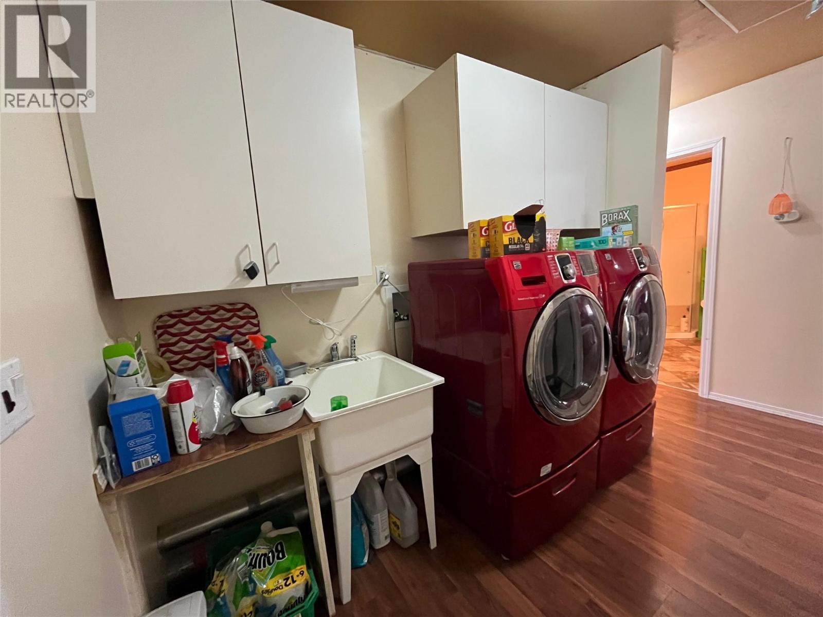 2481 Squilax Anglemont Road Unit# 25, Lee Creek, BC - Indoor Photo Showing Laundry Room