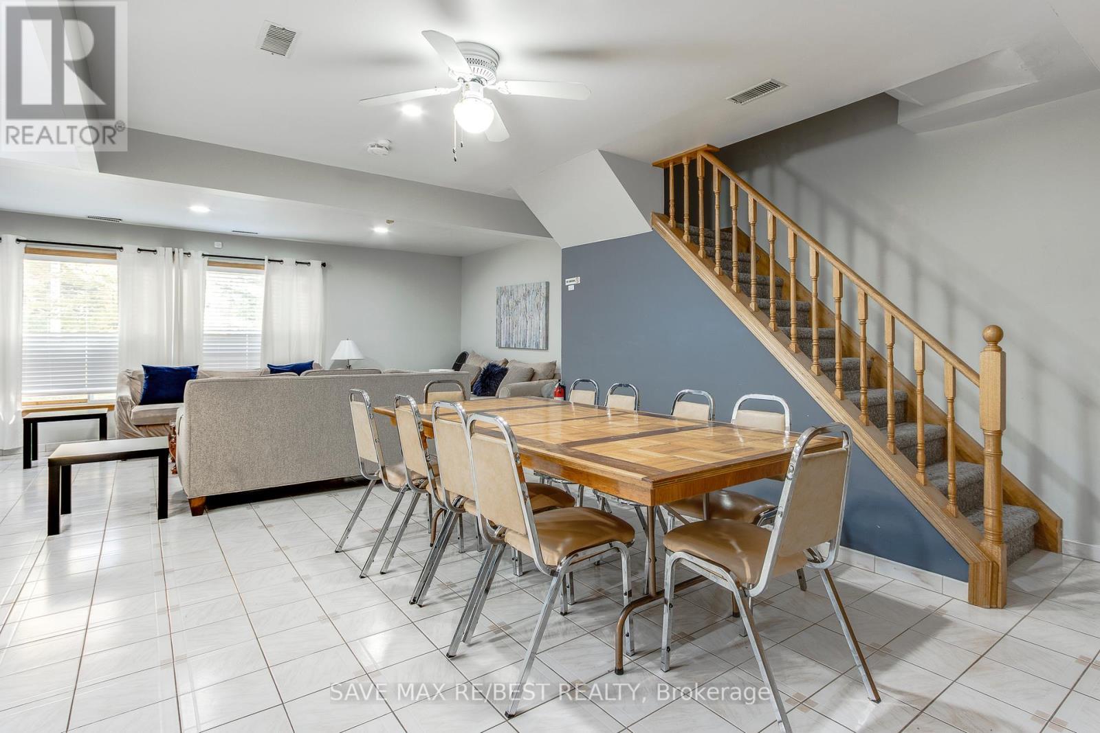 #A - 910 Concession Rd 17 W, Tiny, ON - Indoor Photo Showing Dining Room