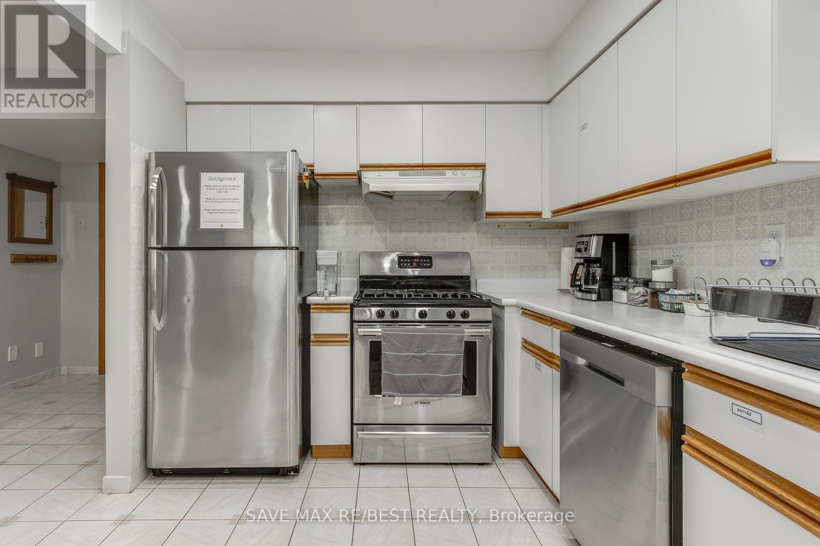 #A - 910 Concession Rd 17 W, Tiny, ON - Indoor Photo Showing Kitchen