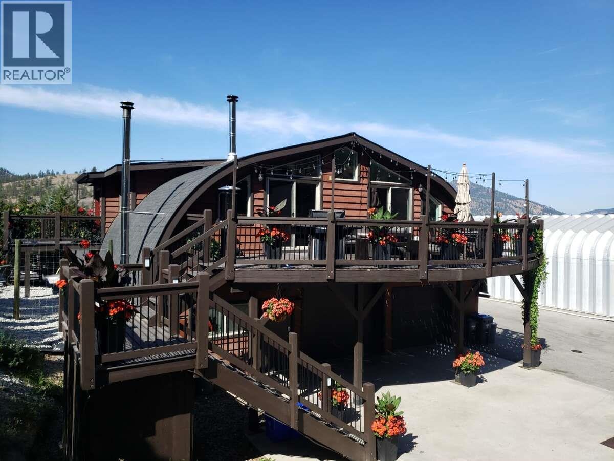 9200 Shale Avenue, Summerland, BC - Outdoor