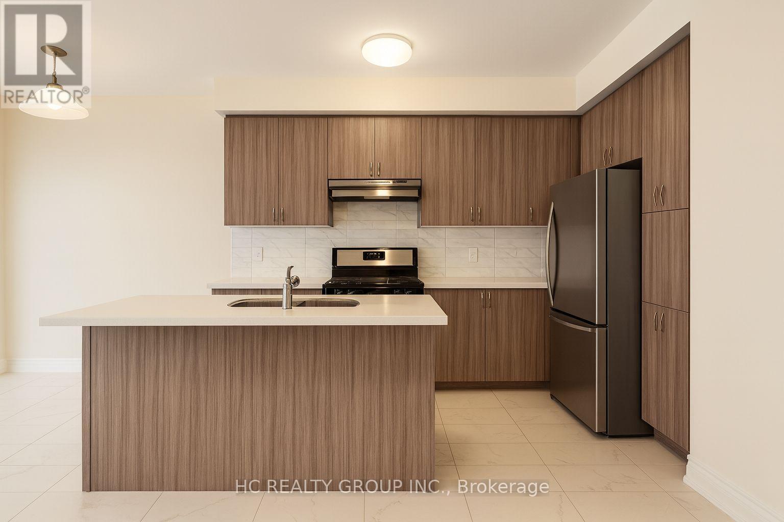 Main, 2Nd - 4 Finley Way, Markham, ON - Indoor Photo Showing Kitchen