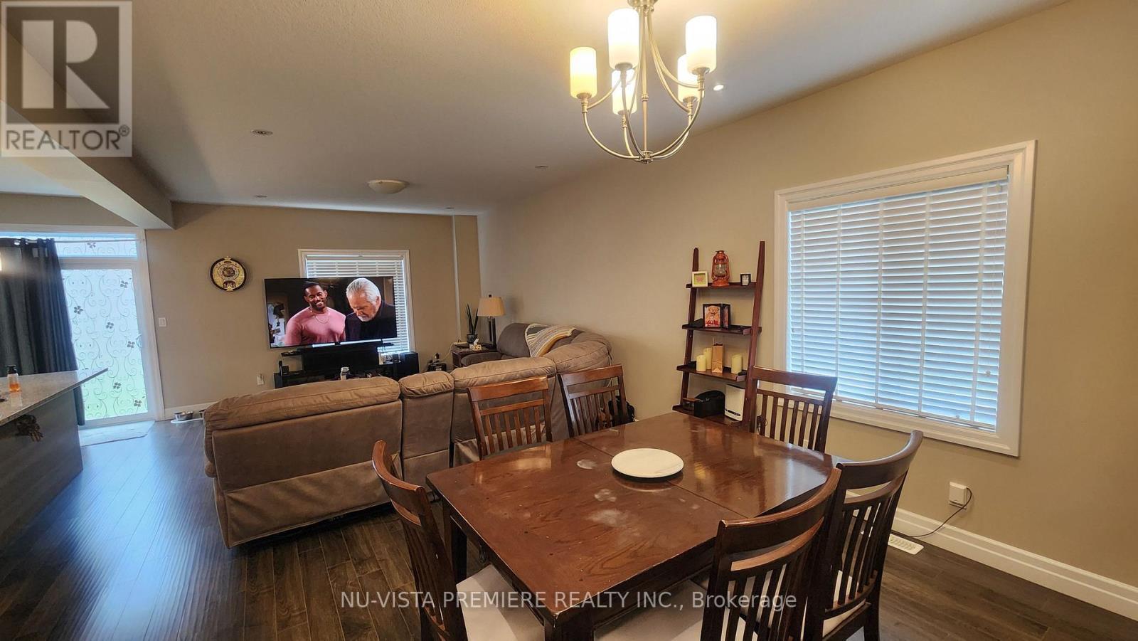 3074 Turner Crescent, London South (South U), ON - Indoor Photo Showing Dining Room