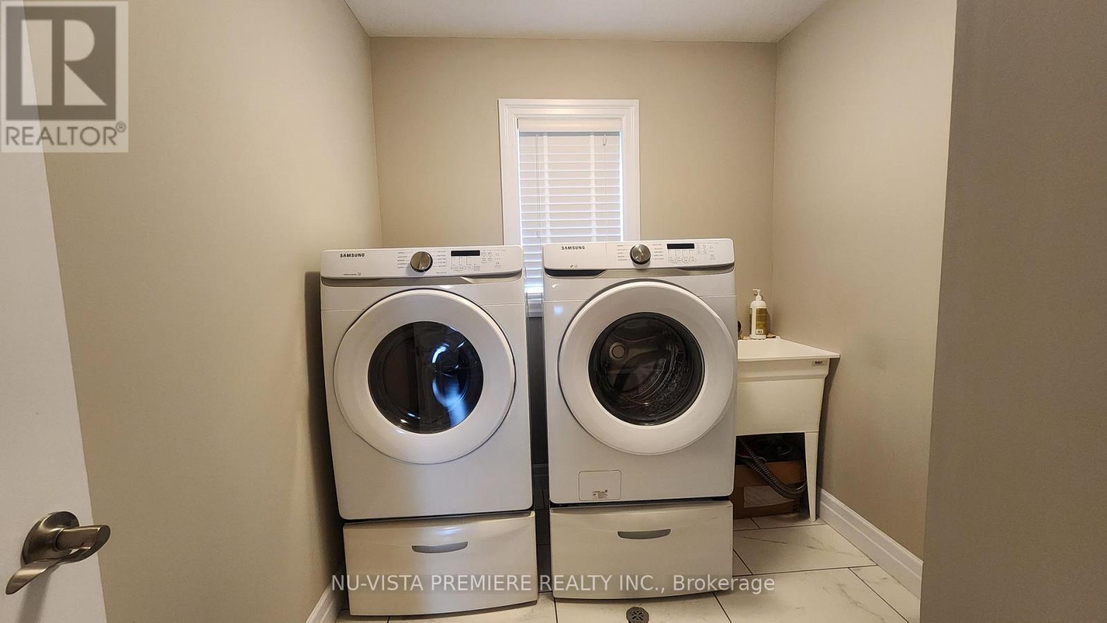 3074 Turner Crescent, London South (South U), ON - Indoor Photo Showing Laundry Room