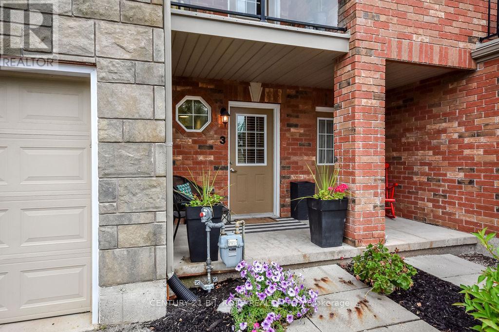 3 - 49 Ferndale Drive S, Barrie, ON - Outdoor With Exterior
