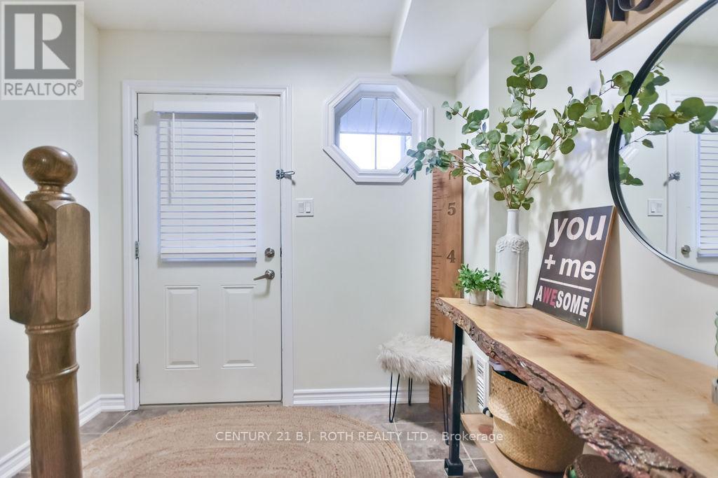 3 - 49 Ferndale Drive S, Barrie, ON - Indoor Photo Showing Other Room