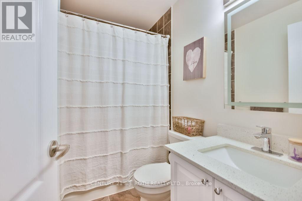 3 - 49 Ferndale Drive S, Barrie, ON - Indoor Photo Showing Bathroom