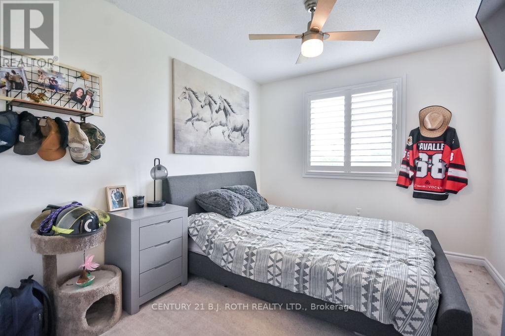 3 - 49 Ferndale Drive S, Barrie, ON - Indoor Photo Showing Bedroom