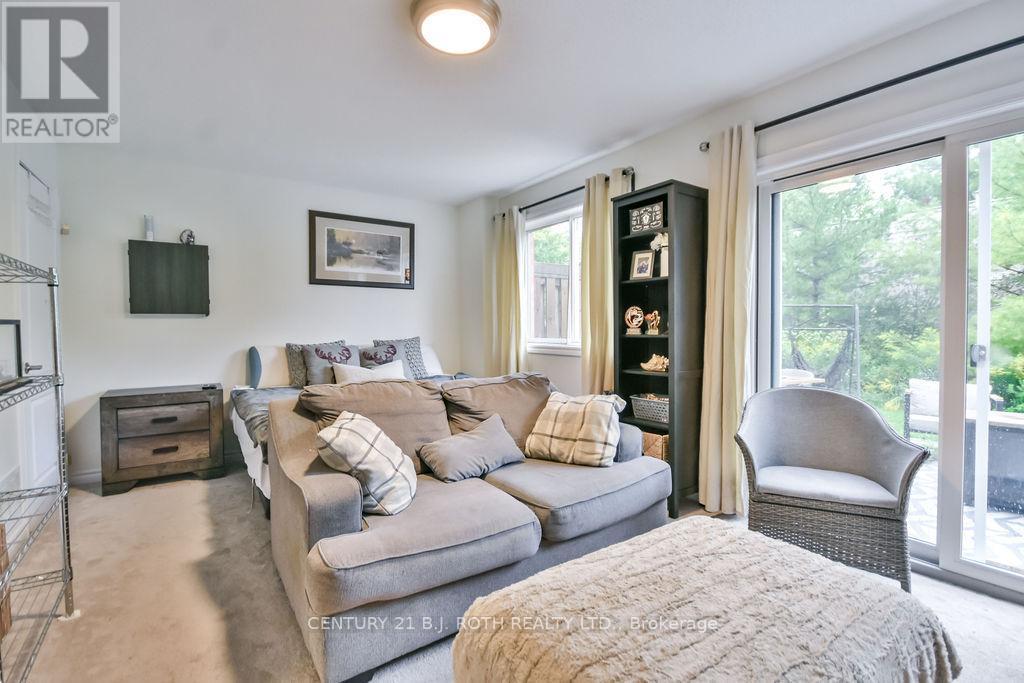 3 - 49 Ferndale Drive S, Barrie, ON - Indoor Photo Showing Bedroom