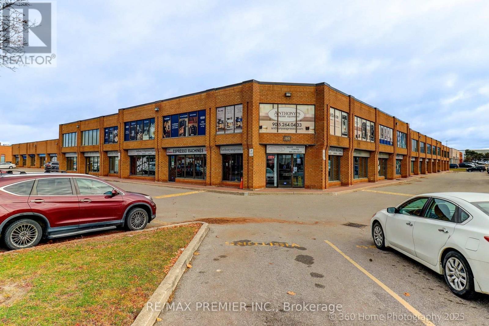 20 - 80 Carlauren Road N, Vaughan, ON