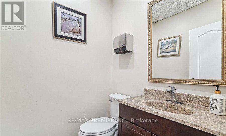 20 - 80 Carlauren Road N, Vaughan, ON