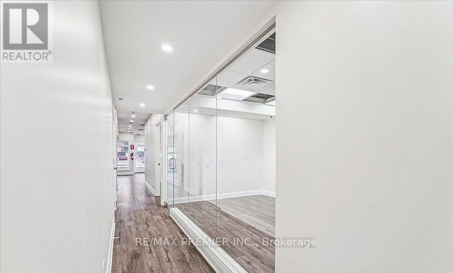 20 - 80 Carlauren Road N, Vaughan, ON