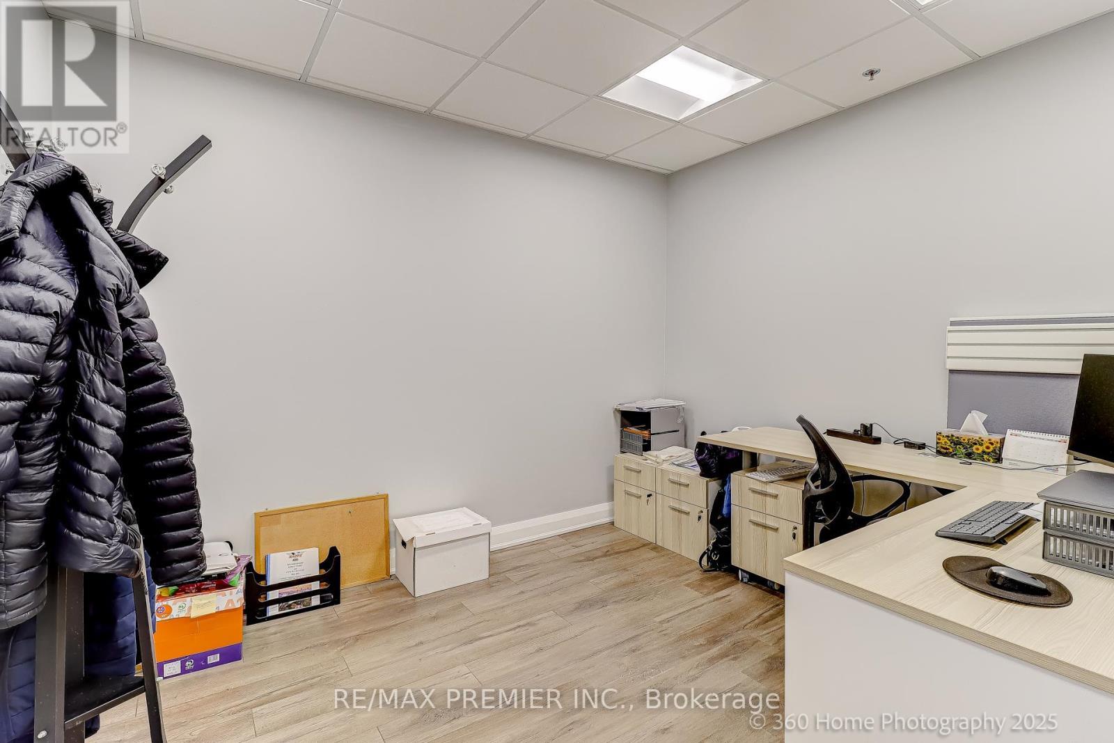 20 - 80 Carlauren Road N, Vaughan, ON