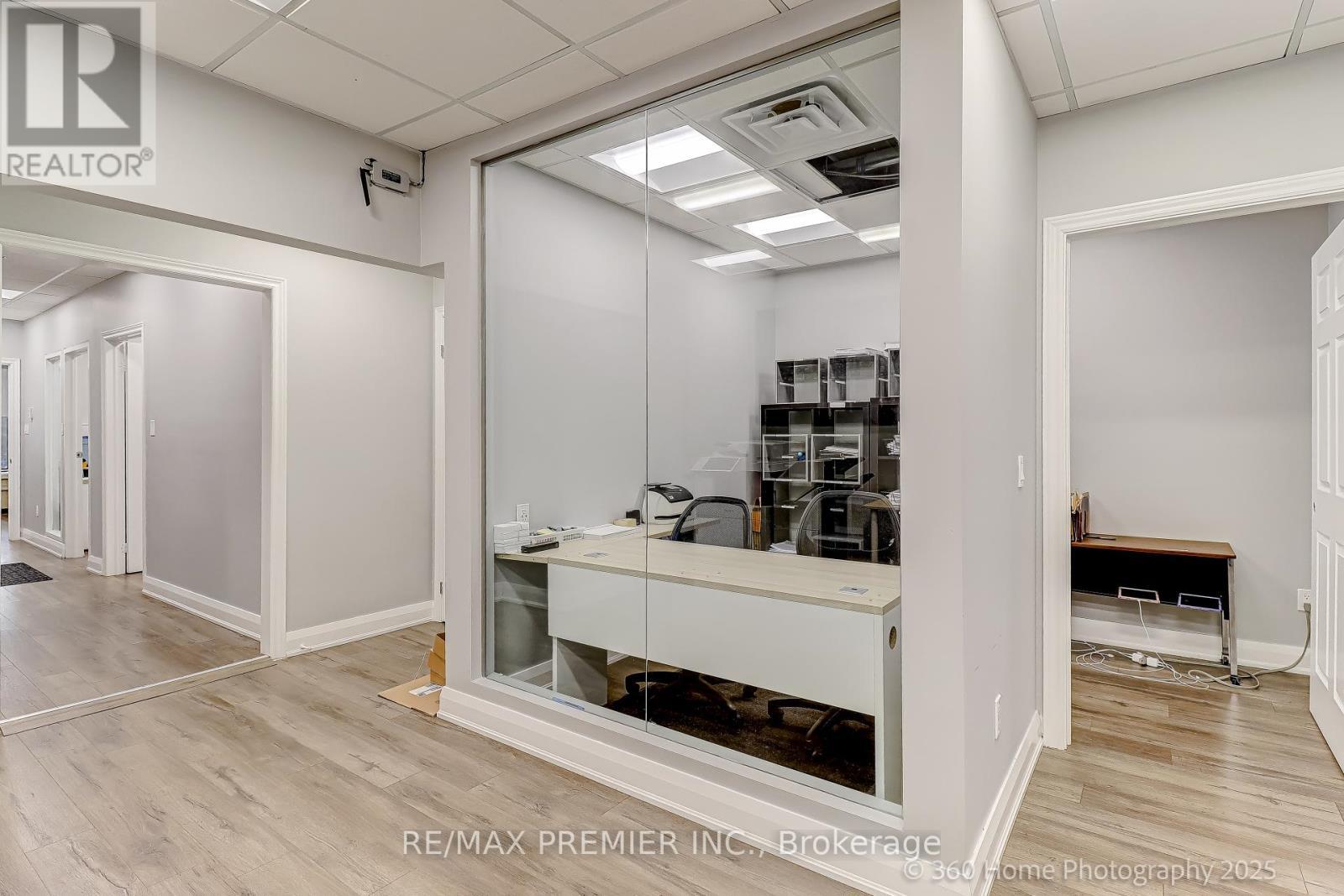 20 - 80 Carlauren Road N, Vaughan, ON