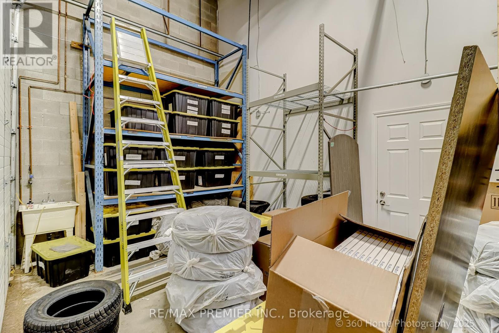 20 - 80 Carlauren Road N, Vaughan, ON