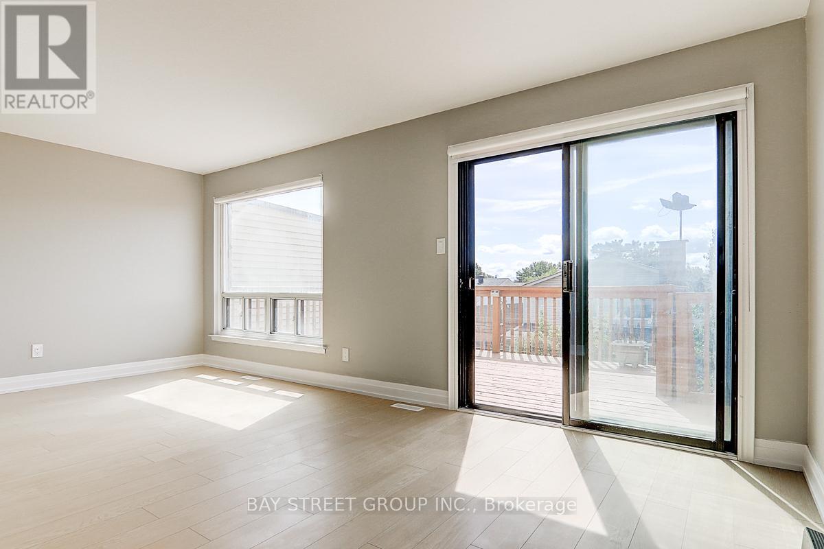 17 Newdawn Crescent, Toronto, ON - Indoor Photo Showing Other Room