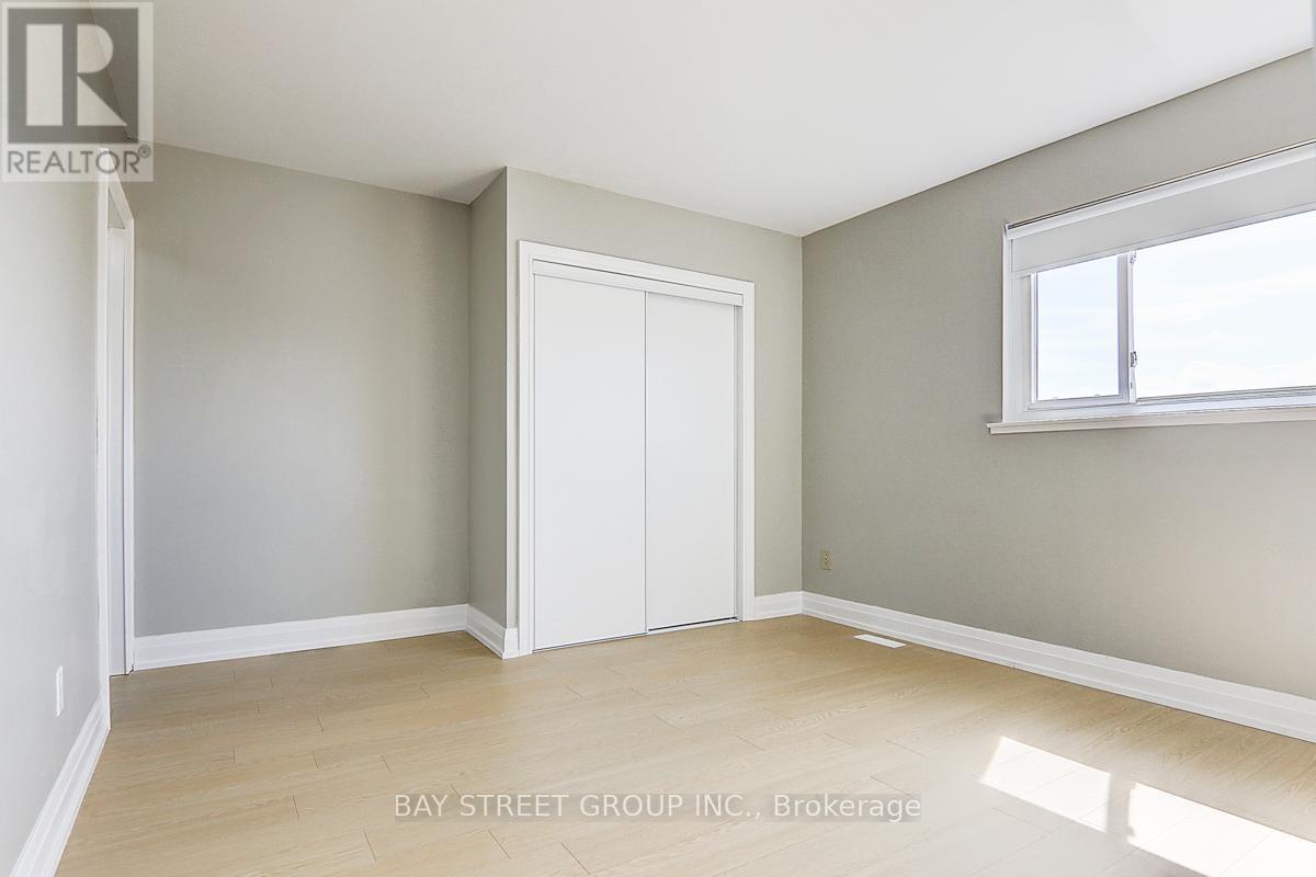 17 Newdawn Crescent, Toronto, ON - Indoor Photo Showing Other Room