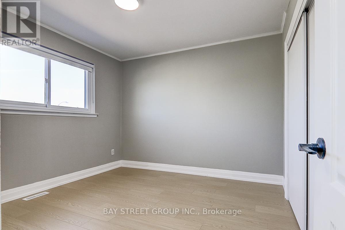 17 Newdawn Crescent, Toronto, ON - Indoor Photo Showing Other Room