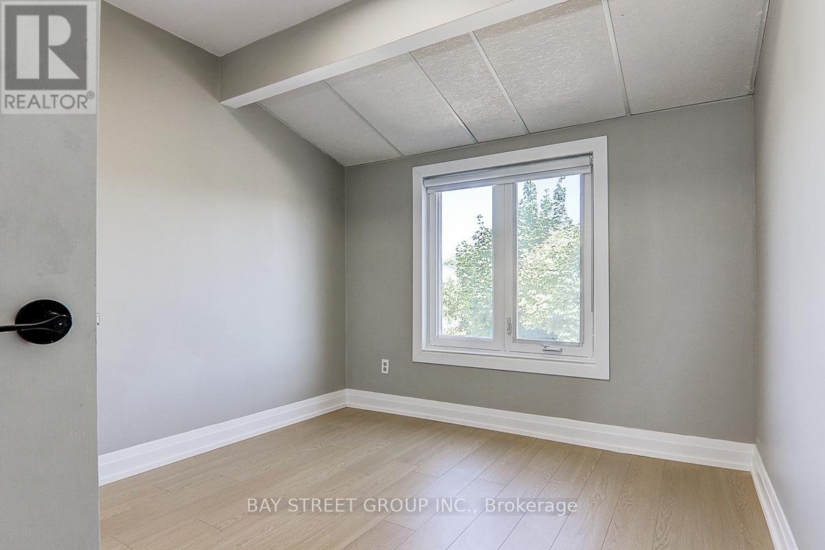 17 Newdawn Crescent, Toronto, ON - Indoor Photo Showing Other Room