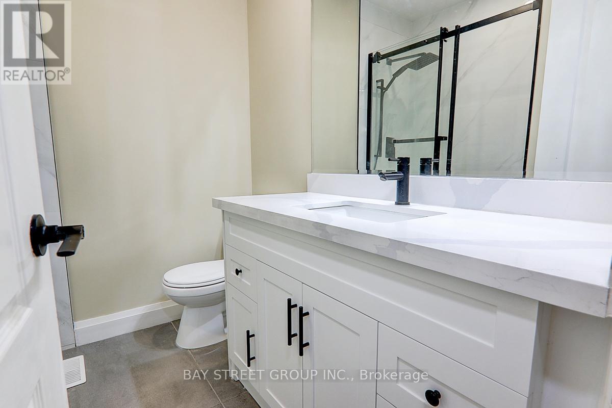 17 Newdawn Crescent, Toronto, ON - Indoor Photo Showing Bathroom