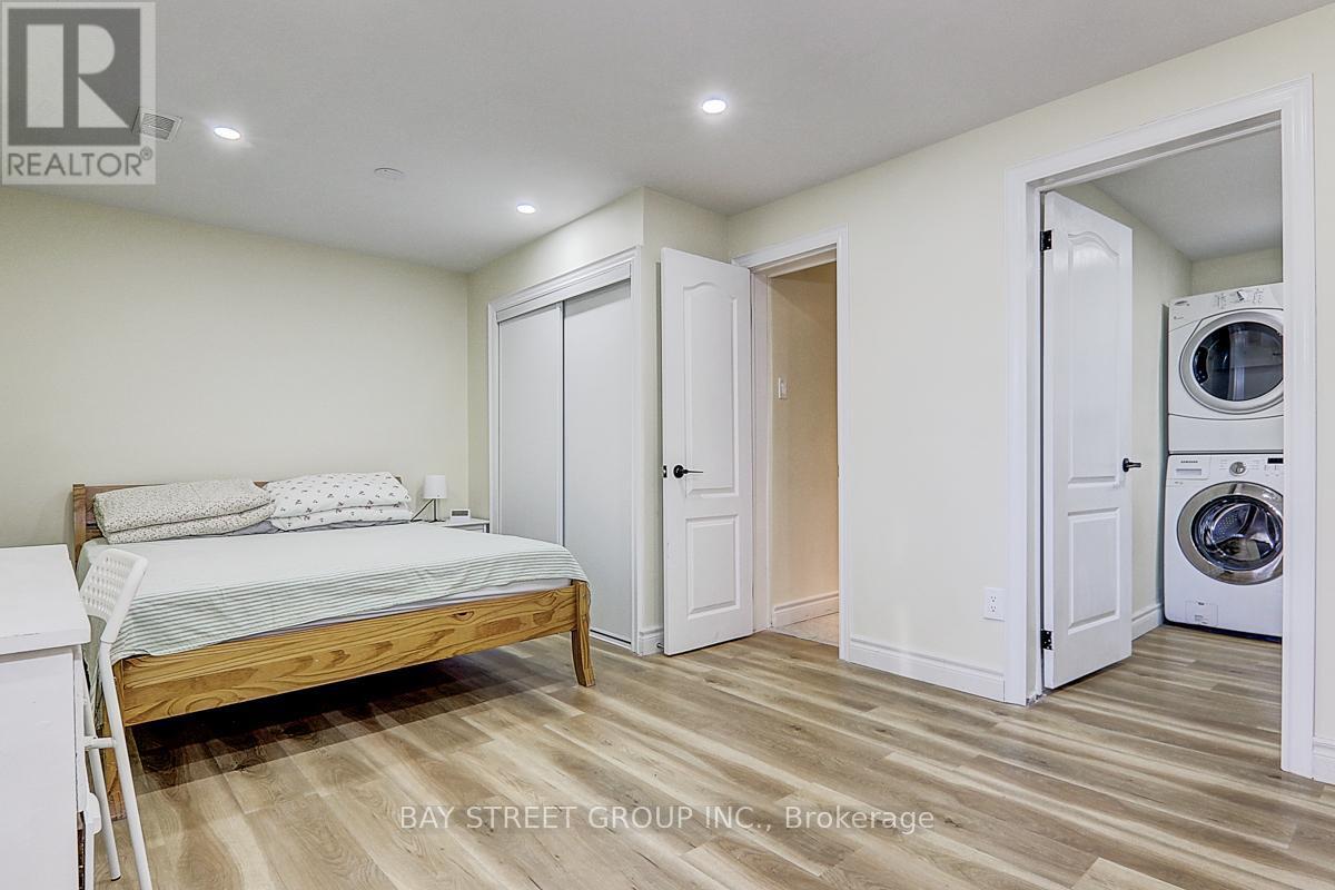 17 Newdawn Crescent, Toronto, ON - Indoor