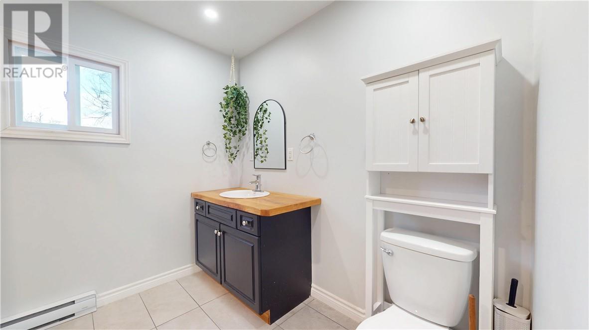 26 Vankoughnet Street, Little Current, ON - Indoor