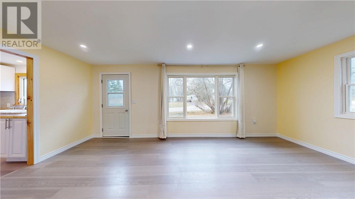 26 Vankoughnet Street, Little Current, ON - Indoor Photo Showing Other Room