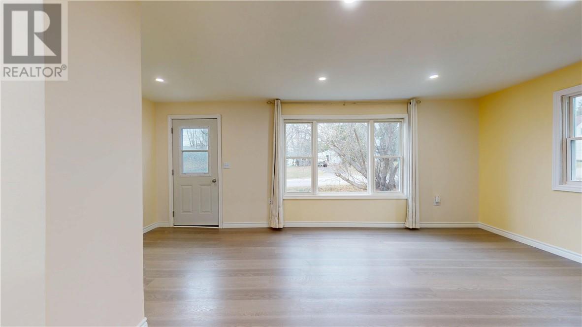 26 Vankoughnet Street, Little Current, ON - Indoor Photo Showing Other Room