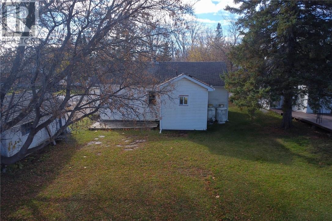 26 Vankoughnet Street, Little Current, ON - Outdoor