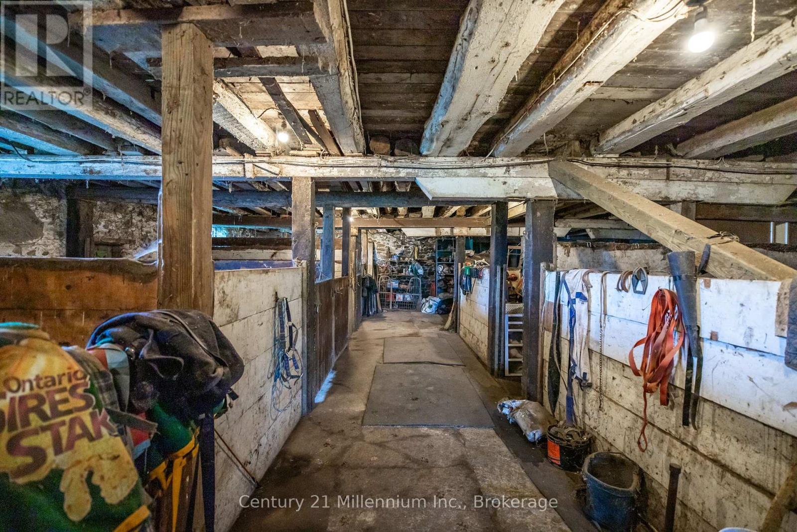 21 Station Street, Amaranth, ON - Indoor Photo Showing Other Room