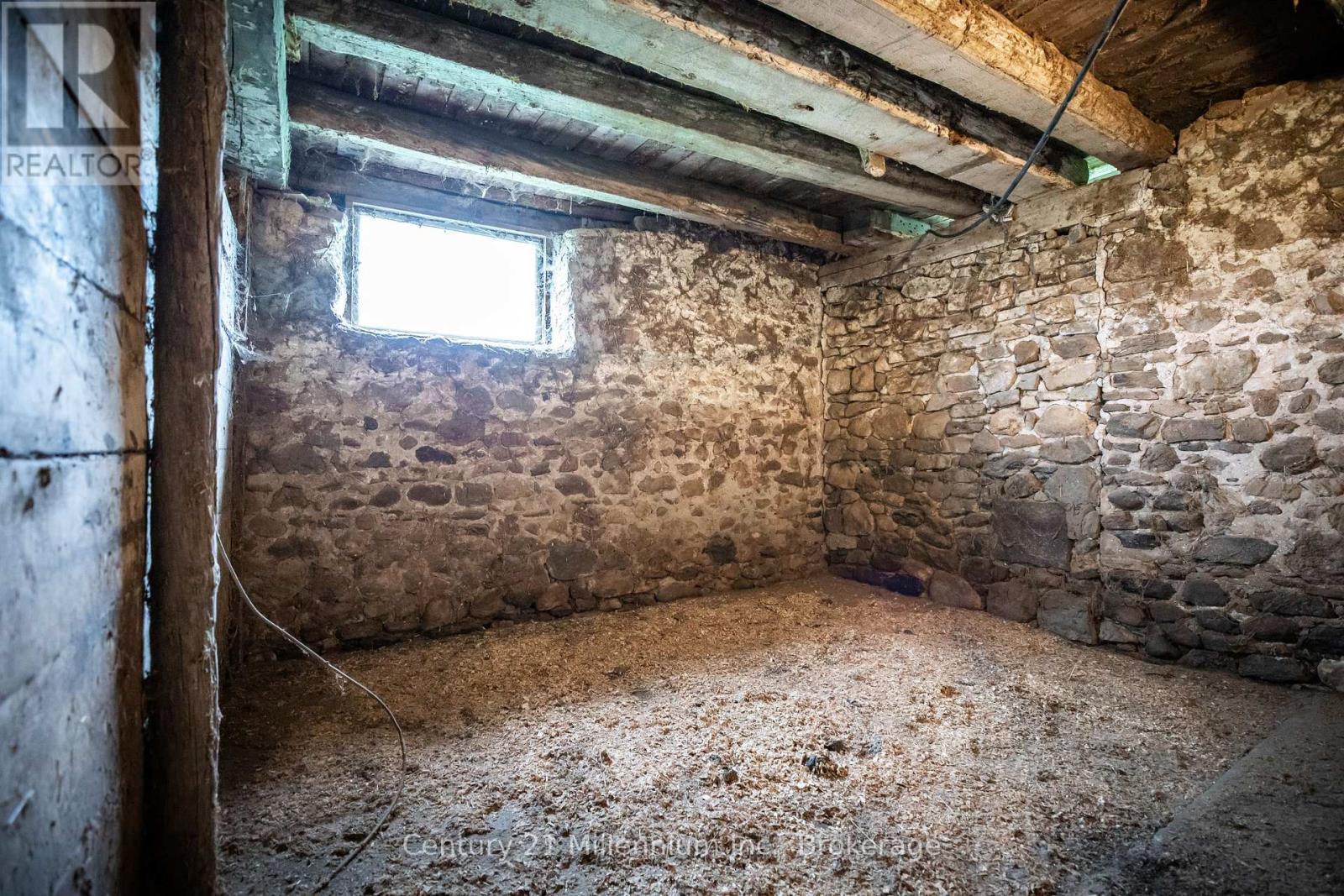 21 Station Street, Amaranth, ON -