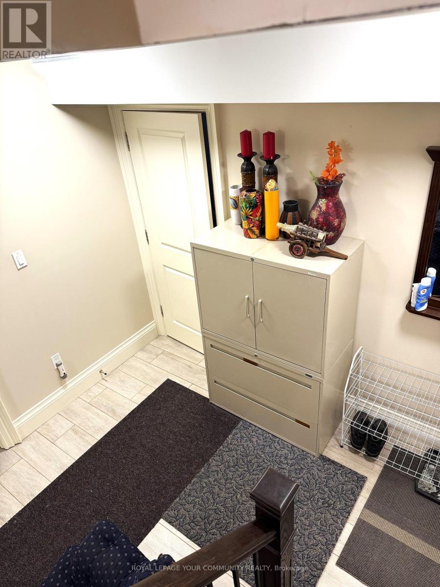 Lower Unit - 251 Floyd Avenue, Toronto, ON