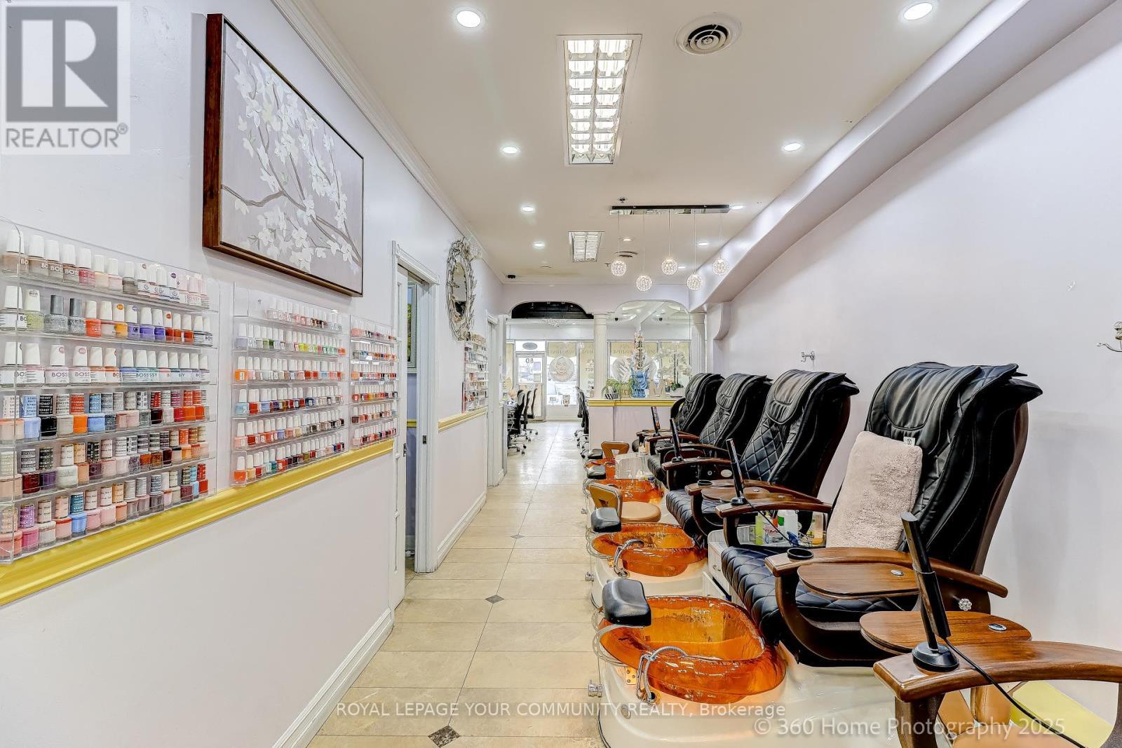 8 - 3175 Rutherford Road, Vaughan, ON