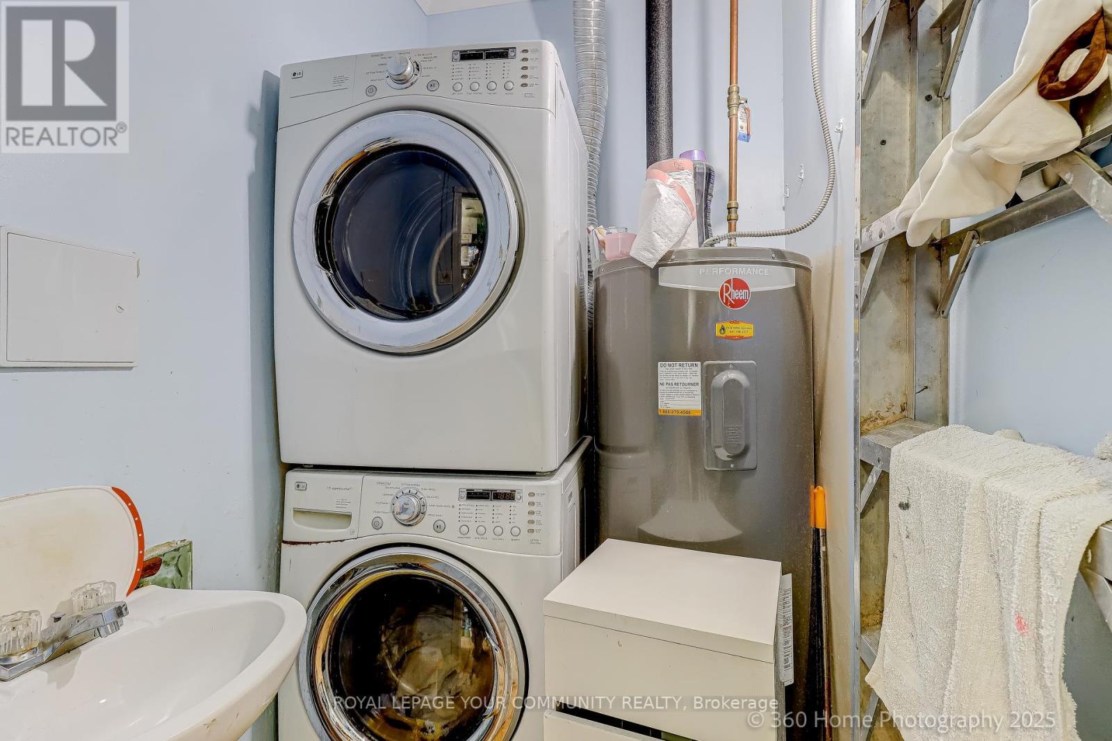 8 - 3175 Rutherford Road, Vaughan, ON