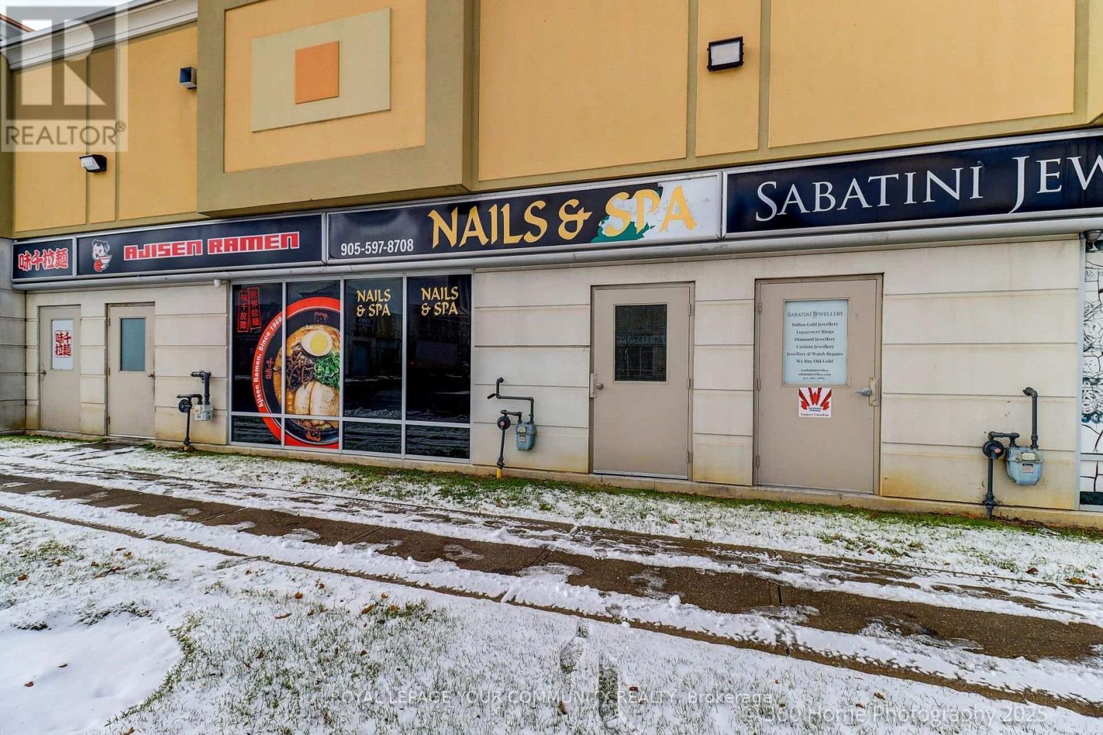 8 - 3175 Rutherford Road, Vaughan, ON