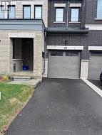 25 KING GEORGE WAY Clarington, ON L1C 7E5