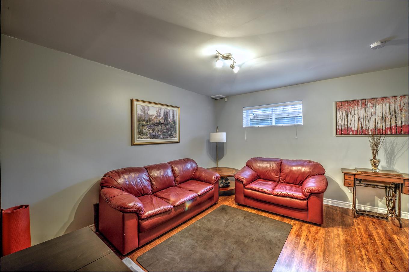 Living room - 842 Boul. Des Monts, Sainte-Adèle, QC - Indoor Photo Showing Living Room