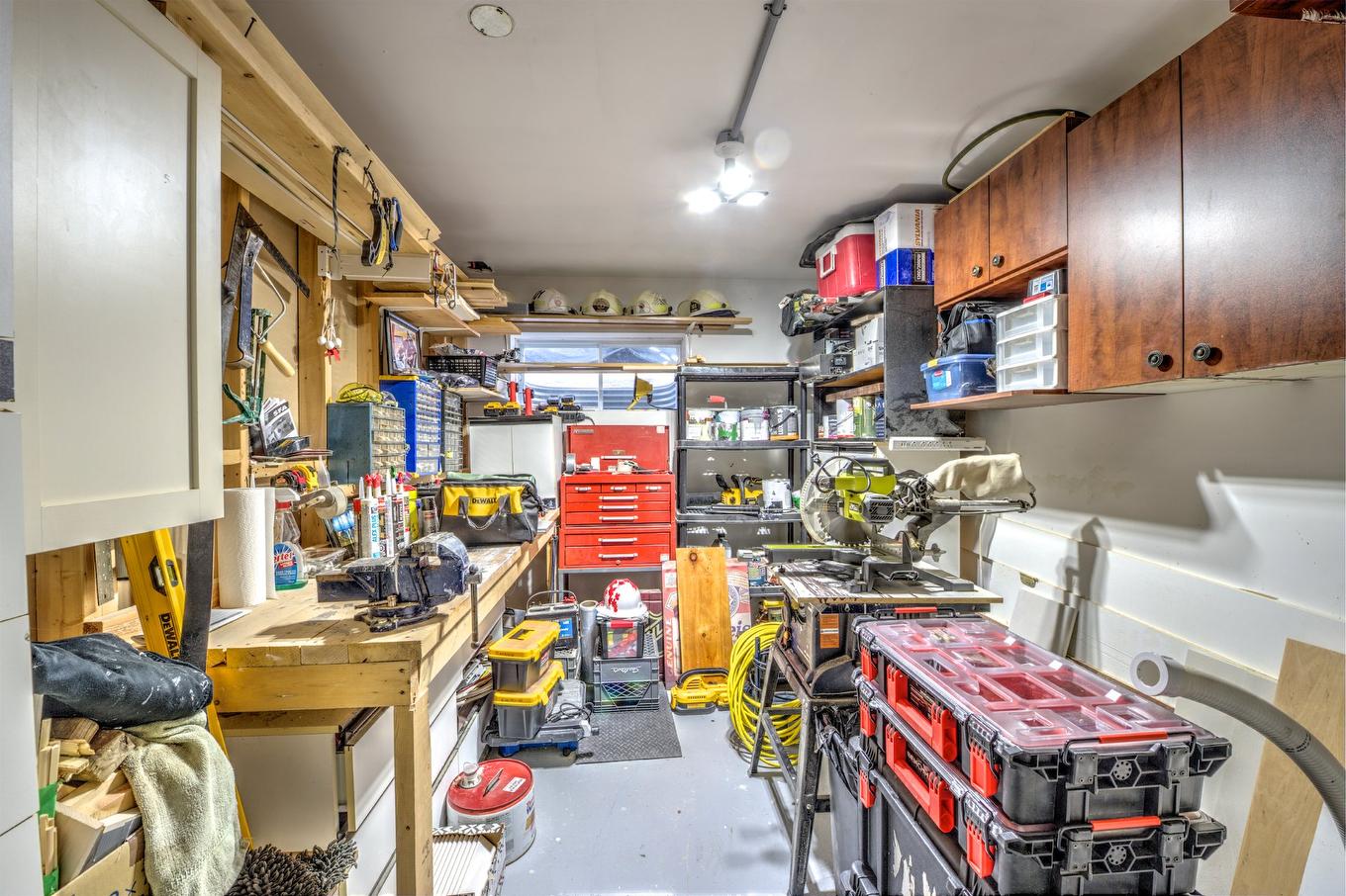 Workshop - 842 Boul. Des Monts, Sainte-Adèle, QC - Indoor