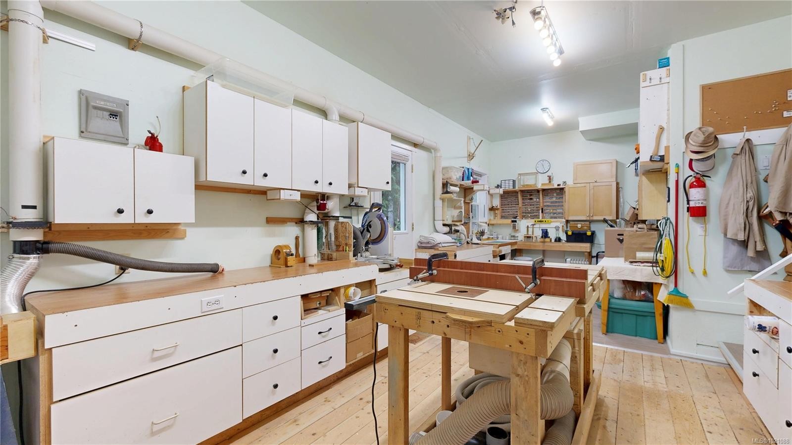 720 Clarendon Rd, Gabriola Island, BC