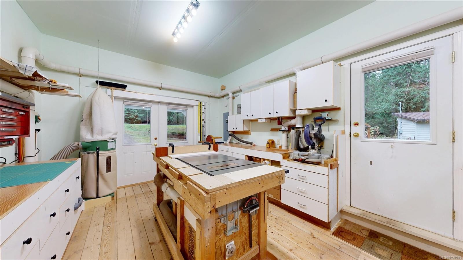 720 Clarendon Rd, Gabriola Island, BC