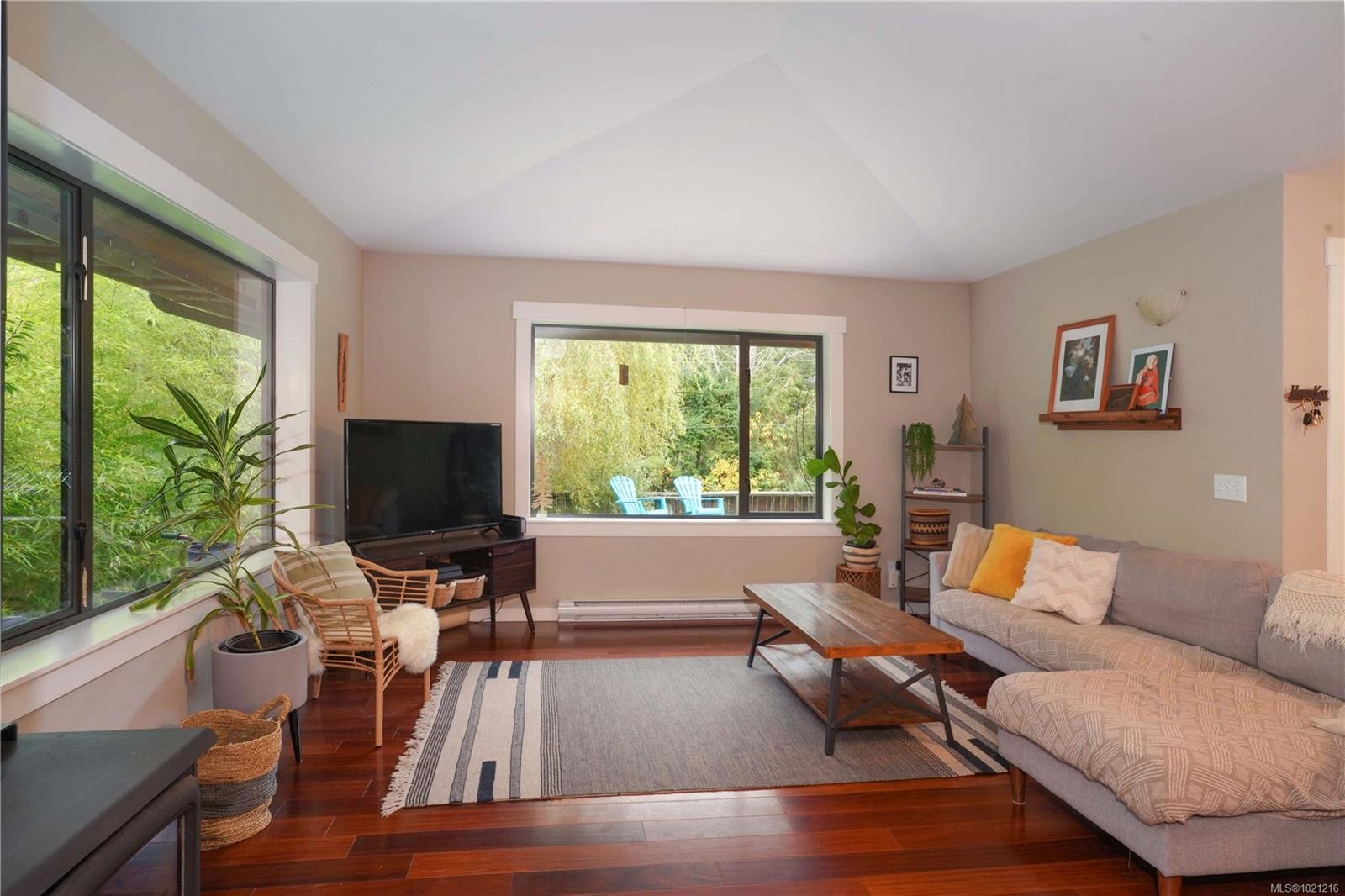 182 Grantville St, Salt Spring, BC