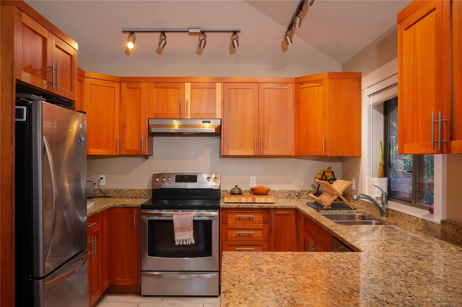 182 Grantville St, Salt Spring, BC