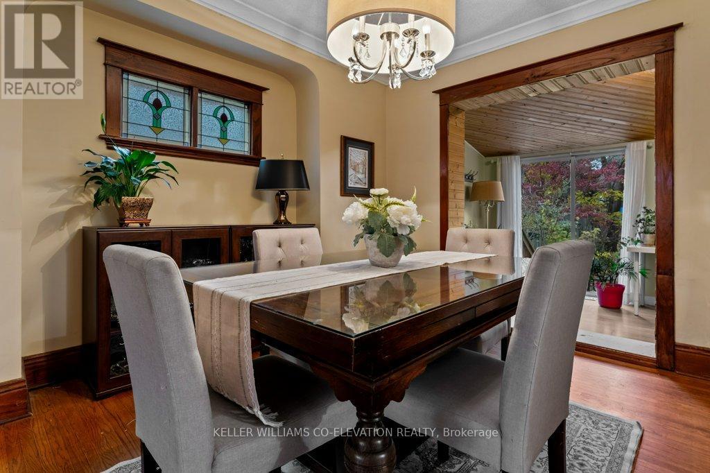 276 Graham Avenue S, Hamilton, ON - Indoor Photo Showing Dining Room