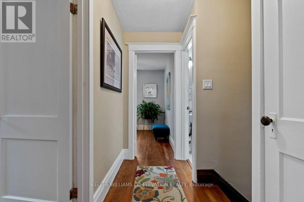 276 Graham Avenue S, Hamilton, ON - Indoor Photo Showing Other Room