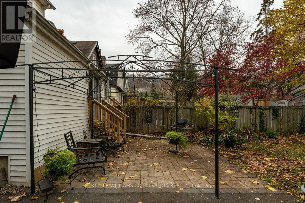 276 Graham Avenue S, Hamilton, ON - Outdoor